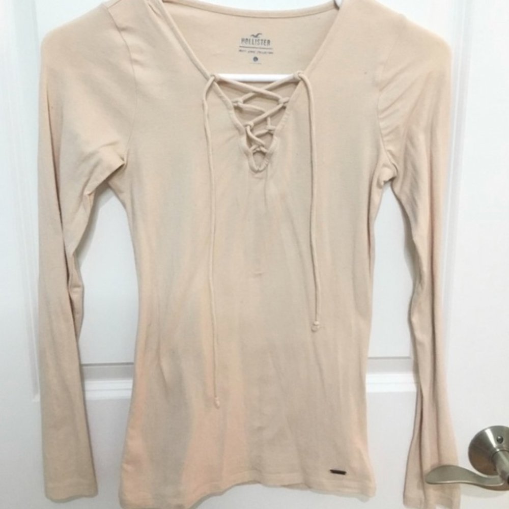 HOLLISTER light pink criss cross top